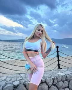 Nina Blonde Russian escort in Malviya Nagar, Delhi (3)
